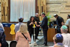 Kadish Comunitario por los Bibas Kadish Comunitario por los Bibas